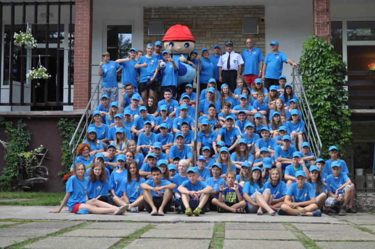 Bezpieczny wypoczynek – wytyczne MEN, GIS i MZ dla organizatorów wypoczynku dzieci i młodzieży w 2020 roku.